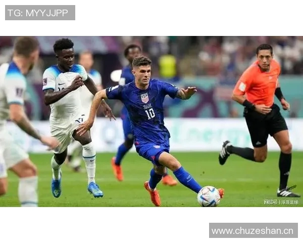 武汉飞盘队快攻战术揭秘:飞盘深度解析与战术运用探讨 武汉飞盘队快攻战术揭秘:飞盘深度解析与战术运用探讨